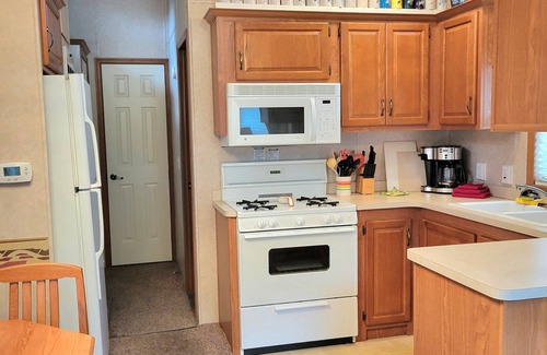 Pierceton Location De VR | Perfect for 4 Cozy Campground & Family Adventures at Yogi Bear Jellystone Park