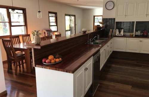 Currumbin Valley Maison | Parfait pour les familles et les grands groupes qui souhaitent une escapade détendue.