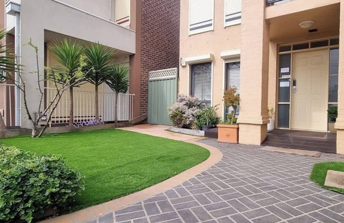 Sunshine North Maison | Perfect for Families & WorkCrews - Big 5Br,3 Baths