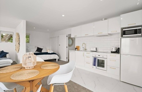 Tauranga Maison | Waterfront House, Boat Shed, 3 Kitchens