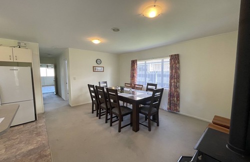 Owhata Maison | Perfect for Large group-Near Redwood Forest