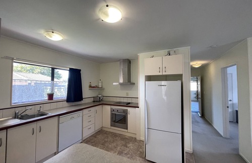 Owhata Maison | Perfect for Large group-Near Redwood Forest