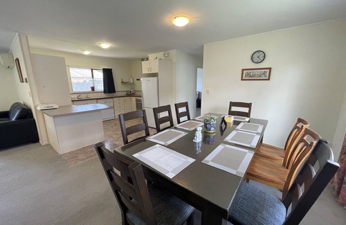 Owhata Maison | Perfect for Large group-Near Redwood Forest
