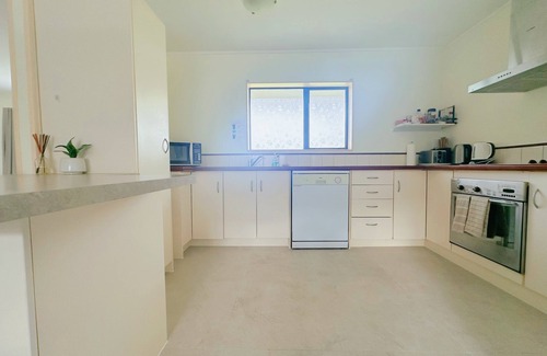 Owhata Maison | Perfect for Large group-Near Redwood Forest