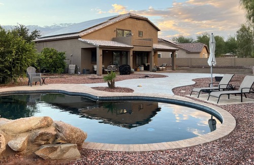 Coldwater Ridge Maison | Perfect for longer stays. Huge backyard! 2700 Sq Ft home