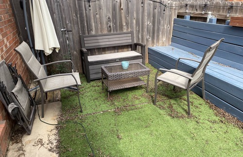 College Station Maison | Perfect Get-Away townhome across from Central Park