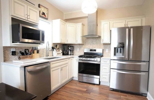Roanoke Appartement | PERFECT GETAWAY IN DOWNTOWN WITH LUXURIOUS BATH