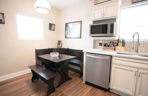 Roanoke Appartement | PERFECT GETAWAY IN DOWNTOWN WITH LUXURIOUS BATH