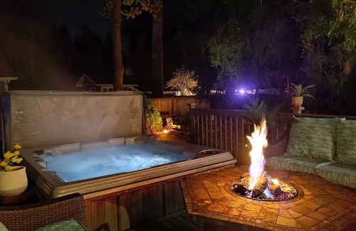Lake Marcel-Stillwater Maison | Perfect Getaway★ King Suite★Private Hot Tub★Fire Pit