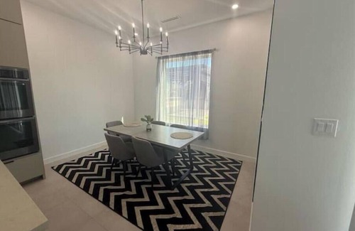 Alamo Maison | Perfect Getaway! Pool House!