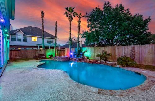 Spring Maison | Perfect Getaway with POOL, SPA, and Private Gym