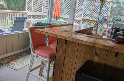 High Springs Maison | Perfect HAVEN paradise! Location, fenced, handicapped,Kayaks,Pets, Dive and kids