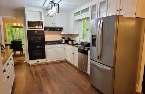 Pine Mountain Maison | Perfect Hiker’s Haven Retreat just steps to F. D Roosevelt State Park!