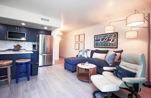 Shell Harbor Copropriété | Perfect Island Getaway - Beachfront Condo On Sanibel Island - Sandalfoot 2B1