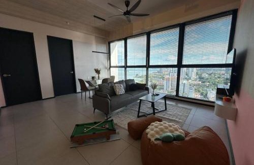 George Town Appartement | Perfect KTV Set & Netflix 3 Queen Bed Seaview