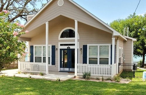 Silver Creek Village Maison | Perfect Lakefront Escape