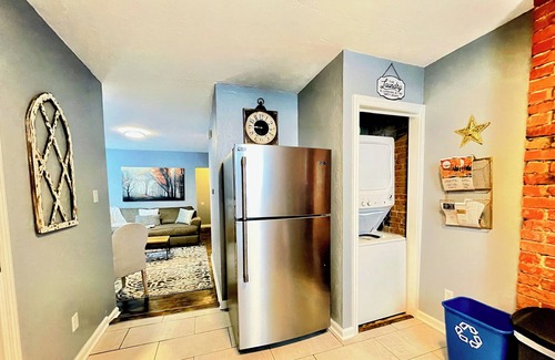 Central Northside Appartement | *Perfect Locale* Mins to all Attractions+Free Park
