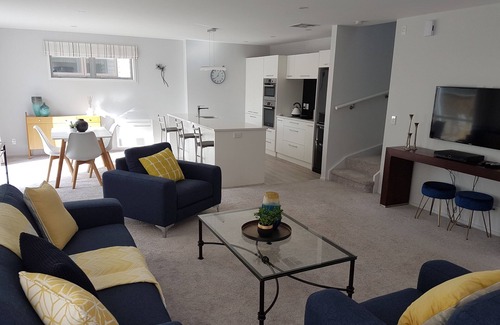 Petone Maison | Emplacement parfait - tout à portée de main!