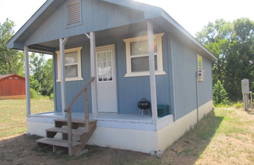 Murfreesboro Cottage | Emplacement parfait pour les chasseurs de diamants! Super endroit! Animaux acceptés!
