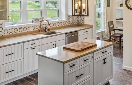 Hector Maison | Perfect location for exploring Seneca Lake!