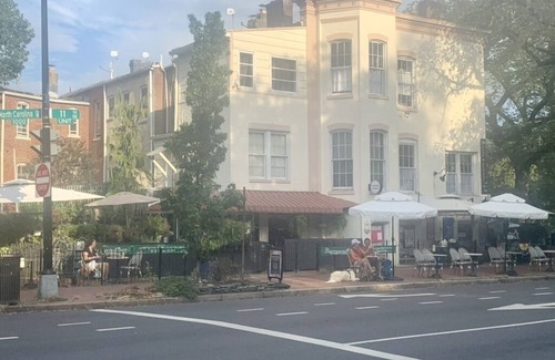 Northeast Appartement | Perfect Location in Capitol Hilln