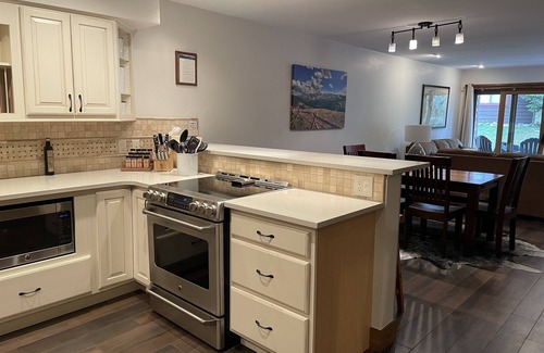 Historic District Copropriété | Perfect location off 4 o'clock run, Walk to Mainstreet, Ski-In, Shared Hot Tub
