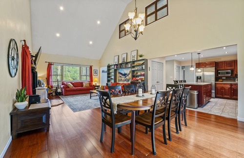 Haines Falls Maison | Perfect Location! Spacious Home with lots of games