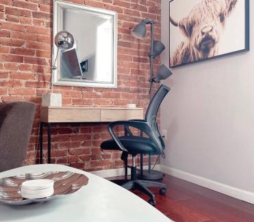 Navy Yard Appartement | Perfect Location! Stylish Condo Steps Away from Nationals Stadium and Navy Yard in DC's Southwest Gem