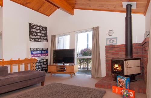 Pauanui Maison | Perfect on Pleasant - Pauanui Holiday Home