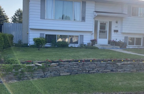 Wetaskiwin Maison | Perfect place to be away from big city yet close and close to Edmonton airport