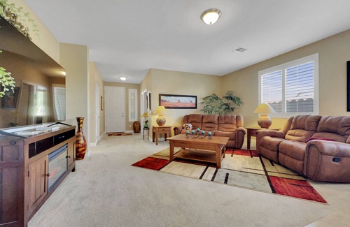Circle Cross Ranch Maison | Perfect Retreat! 30 Nights Min! Raised Hot Tub With Views!