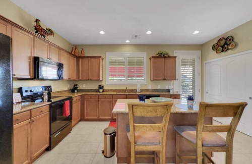 Circle Cross Ranch Maison | Perfect Retreat! 30 Nights Min! Raised Hot Tub With Views!