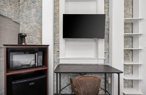 Santa Rosa Appartement | Perfect Santa Rosa Escape at Historic Stonehouse!