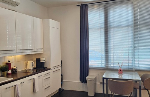 Weavers Appartement | APPARTEMENT PARFAIT SHOREDITCH - LUMINEUX, AIRY, AC, WIFI, RONDELLE / SÉCHEUSE, CENTRALHEAT