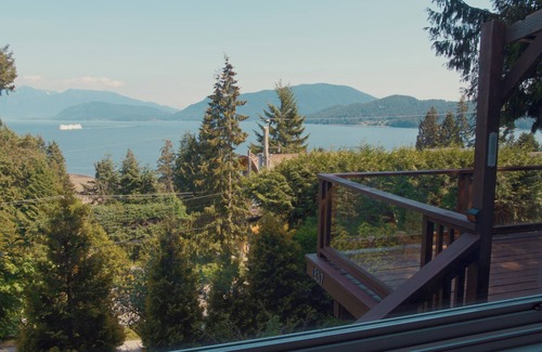 Langdale Maison | Perfect summer house on the coast. Walking distance from ferry and the beach.