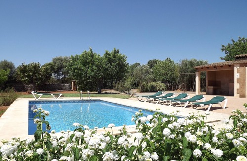 S Horta Maison | Villa avec piscine, jardin et barbecue près de la WIFI gratuit à la plage