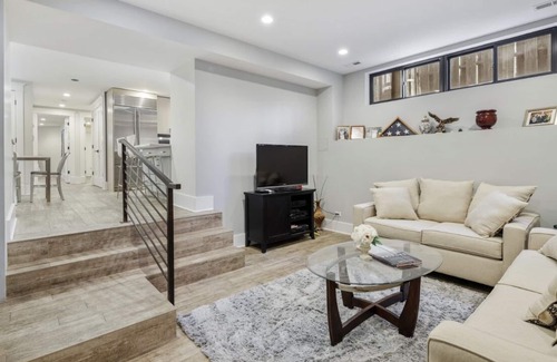 North Center Appartement | Perfect weekend getaway 2BR 2BA Apartment near Wrigley Field