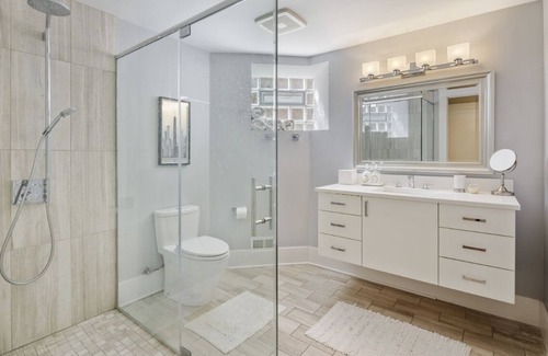 North Center Appartement | Perfect weekend getaway 2BR 2BA Apartment near Wrigley Field
