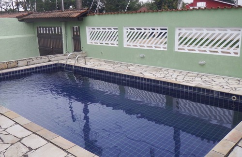 Jardim Santa Tereza Maison | Parfait avec piscine, barbecue et à 200m de la plage.
