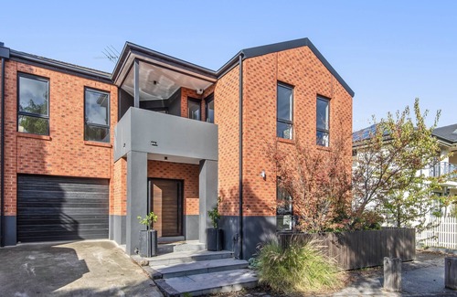 Kensington Maison | Perfectly Located 4-Bed House in Kensington