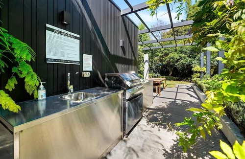 Caulfield North Appartement | Perfectly Located Executive 1BR at Caulfield North