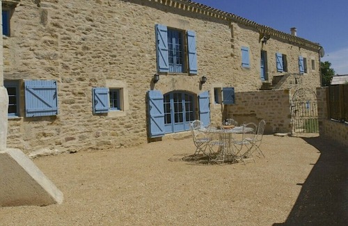 Villeneuve d'Aveyron Maison | Maison de ferme - 12 personnes, piscine 12m x 6m, grange, grand jardin, cour,