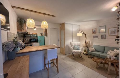 Concarneau Appartement | Perle des Sables Blancs, appartement entier à 100m de la plage avec parking privé