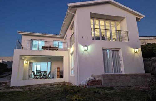 Pearly Beach Maison | Perlemoen street 16