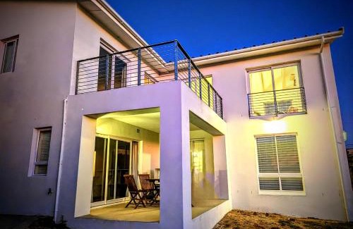 Pearly Beach Maison | Perlemoen street 16