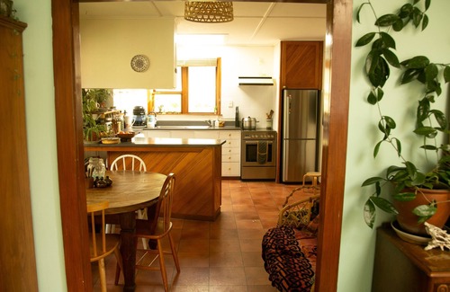 Raumati South Maison | Maison familiale lumineuse, ensoleillée et tranquille