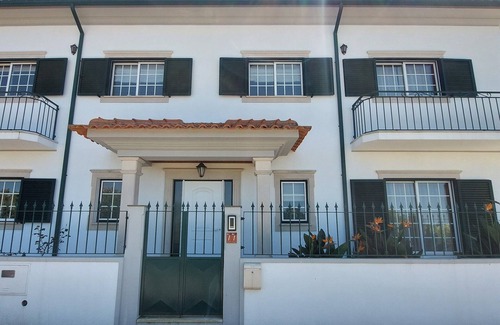 Ilhavo Maison | Perto da Ria de Aveiro, Perto das Cidades de Ílhavo e Aveiro, no Meio do Campo