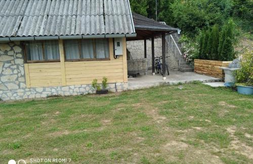 Perucac Maison | Perucac Jezero