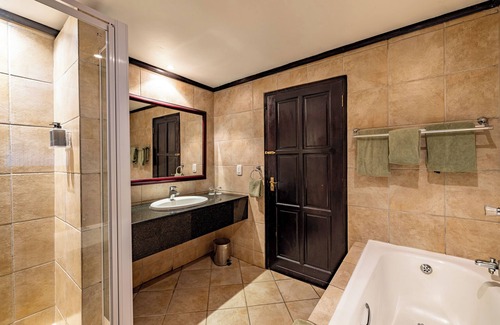 Malelane Cabine | Pestana Kruger Lodge