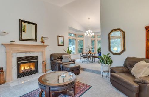 Bonney Lake Maison | Pet and Family Friendly Bonney Lake Home Game Room